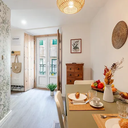 Alcaide - 1 Bedroom In Santa Catarina - With Balcony And Fast Wifi 아파트 리스본